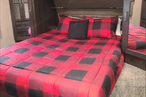 Shy's Grand Design Reflection 312BHTS Travel Trailer