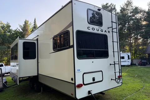2025 Keystone Cougar Fifth Wheel