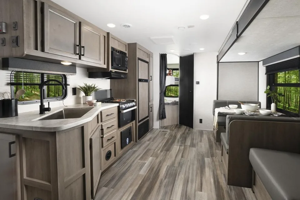 Blaine and Victorias Starcraft Autumn Ridge Travel Trailer