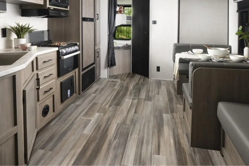 Blaine and Victorias Starcraft Autumn Ridge Travel Trailer