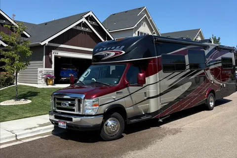 John’s Coachmen Concord Class C