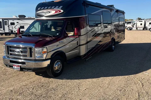 John’s Coachmen Concord Class C