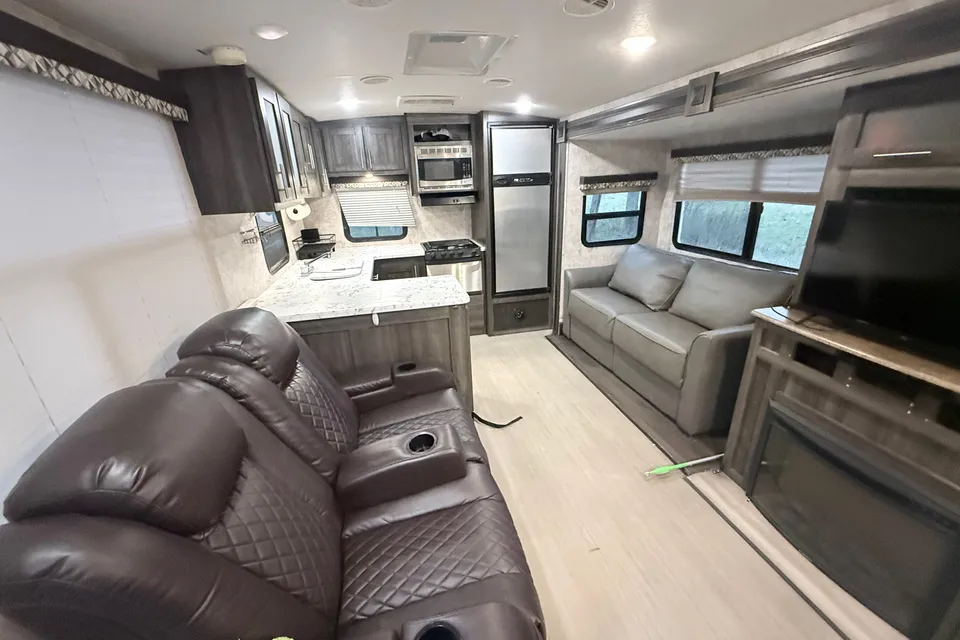 Barre's Highland Ridge RV Open range 2804rk Travel Trailer