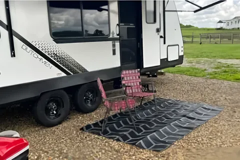 The Flower Bed - "Sunflower" Delivery/Pickup or Campground/Offgrid we have you covered !