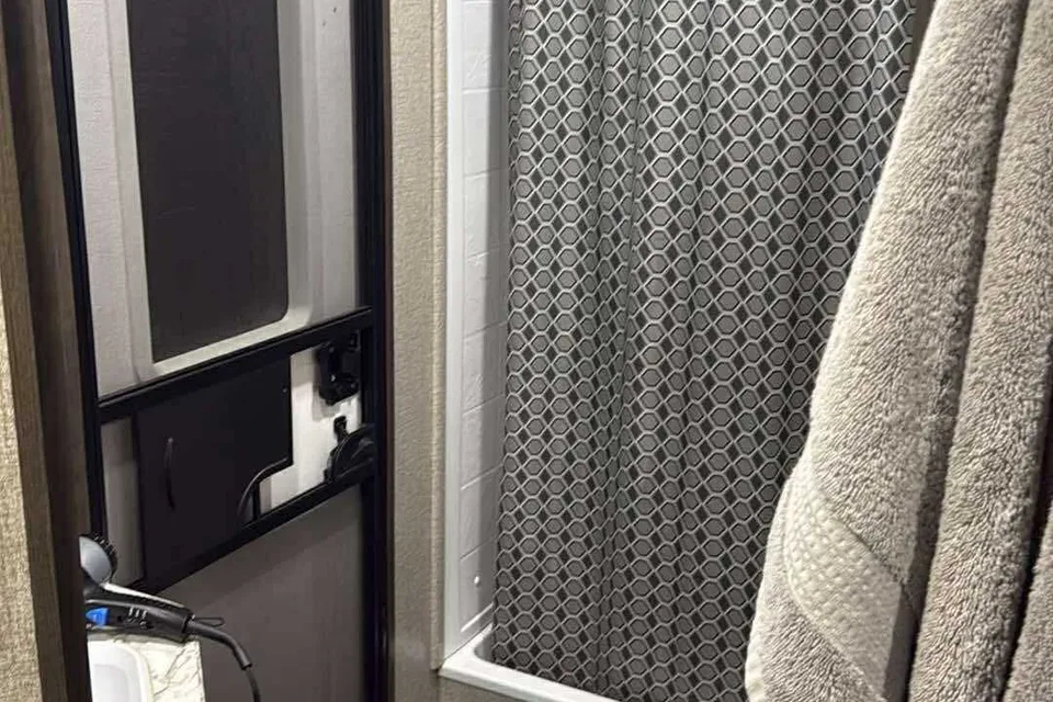 Travis's Jayco SLX 28BHS Travel Trailer