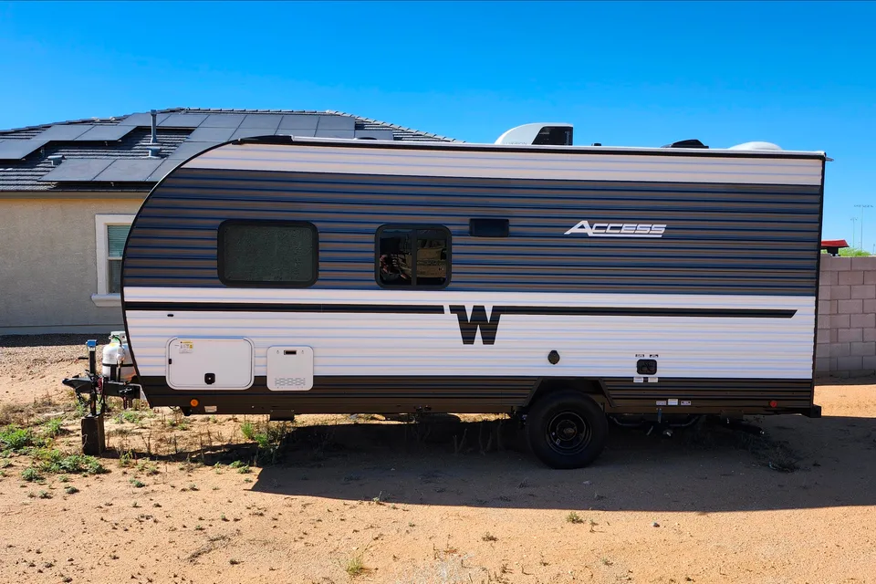 Winnebago 18DBH Travel Trailer