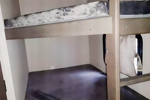 Jeremy's Shasta 26DB Travel Trailer