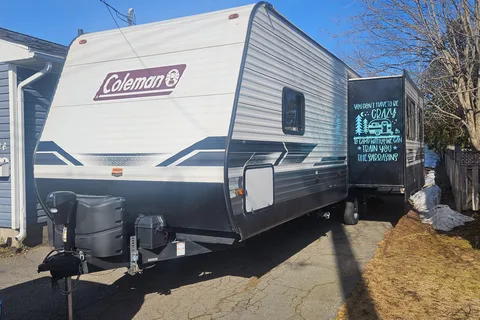 Memory maker Coleman Latern 286rks Travel Trailer