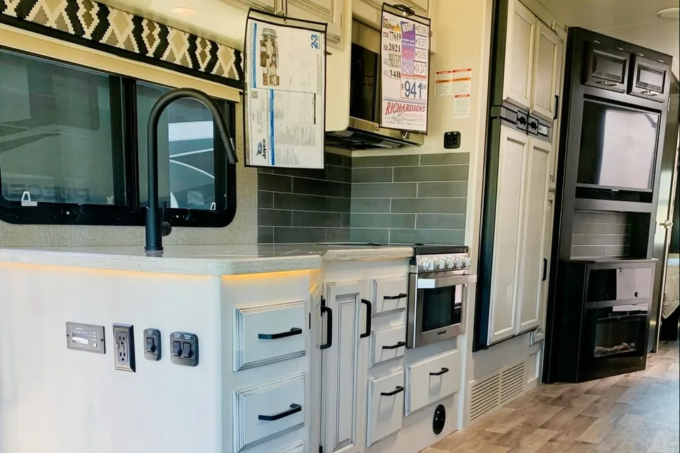 Farmhouse On Wheels