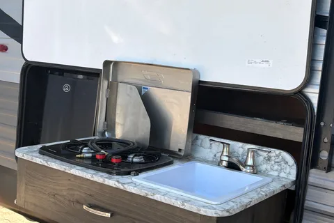 Michelle's Jayco Jay Flight Travel Trailer