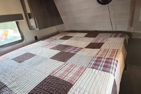 Michelle's Jayco Jay Flight Travel Trailer