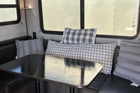 Michelle's Jayco Jay Flight Travel Trailer