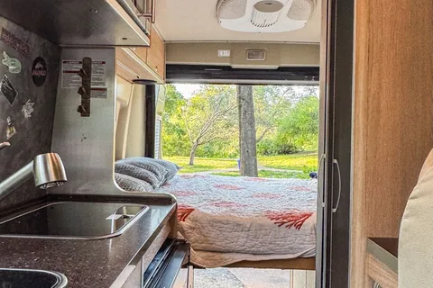 Adventure Van - Built for the Beach! - 2018 Hymer Aktiv