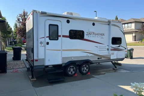 Danielle's Jayco Feather ULT Travel Trailer