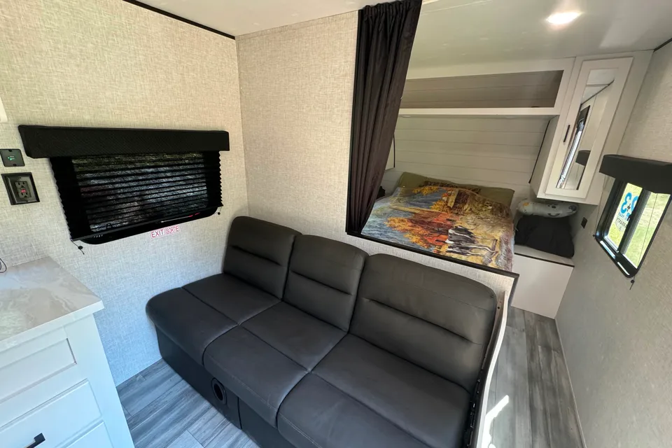 Beckler Family Jayco 260BHW