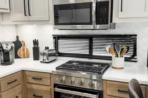 2025 Luxury 5th Wheel - SandPiper 3800RK