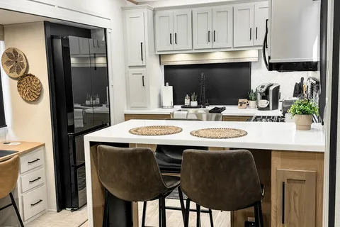2025 Luxury 5th Wheel - SandPiper 3800RK