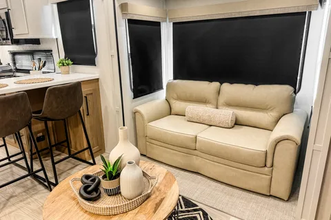 2025 Luxury 5th Wheel - SandPiper 3800RK