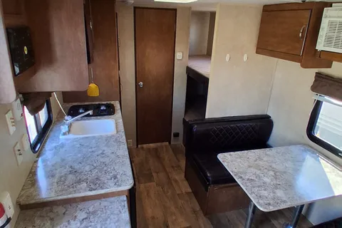 Let'z Go Glamping's 19.5 foot Bunkhouse