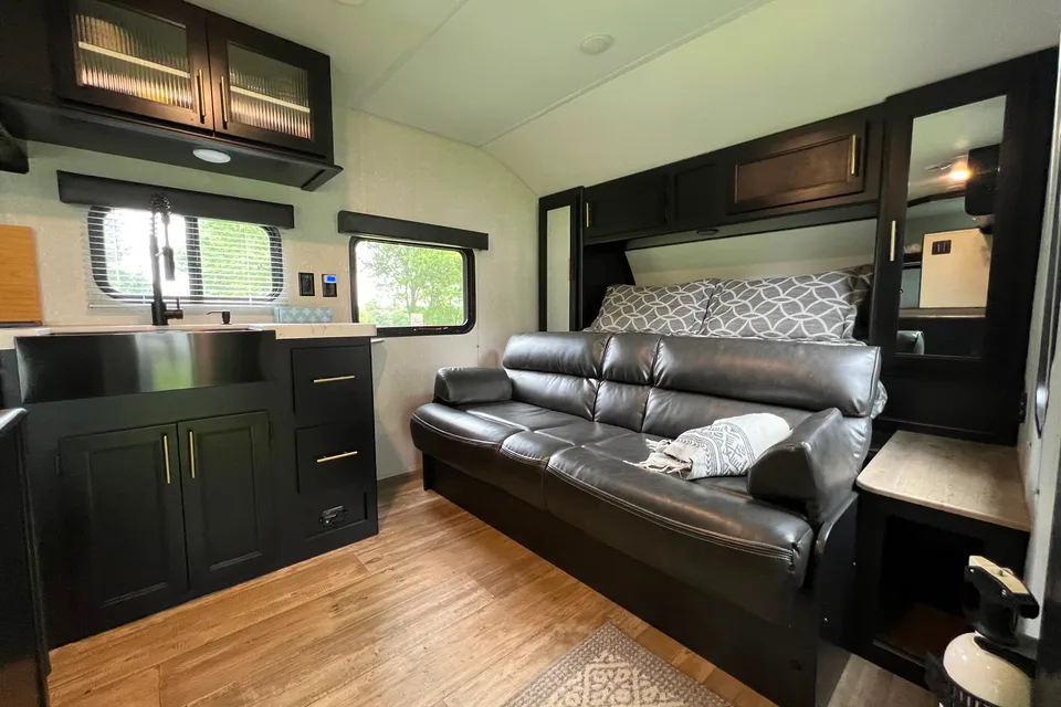 Alexandre's Greywolf 22mkse Travel Trailer