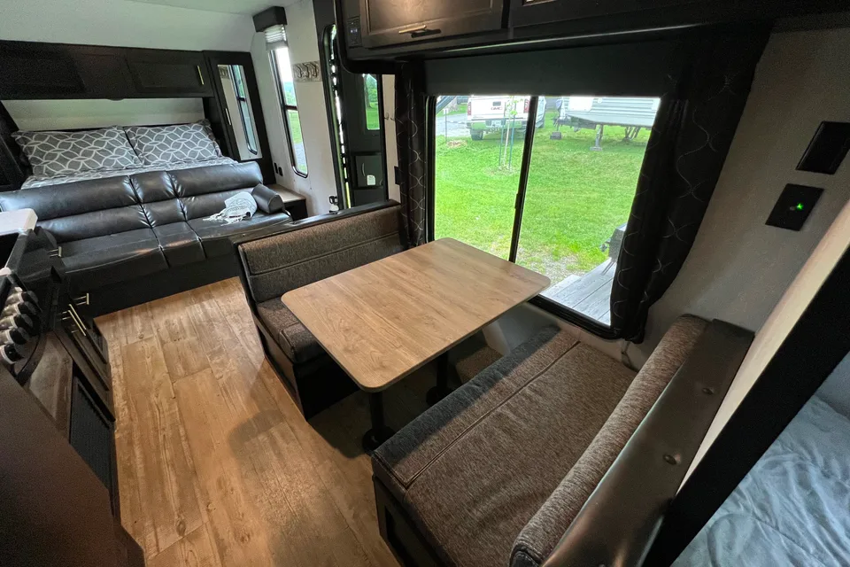 Alexandre's Greywolf 22mkse Travel Trailer
