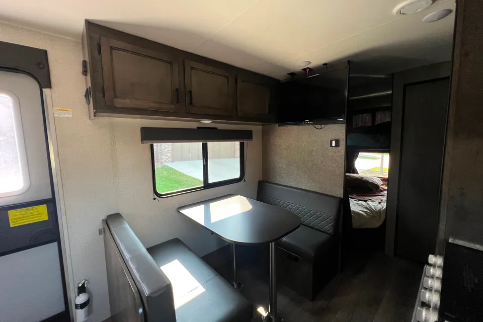 2021 Starcraft Autumnridge Travel Trailer