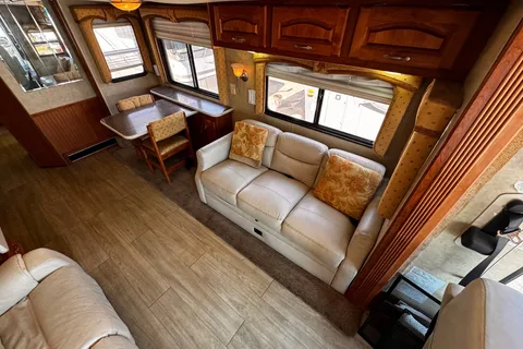 RUNASO's Holiday Rambler Vacationer Class A