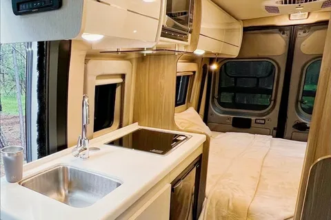 Thor Tellaro Motorhome 