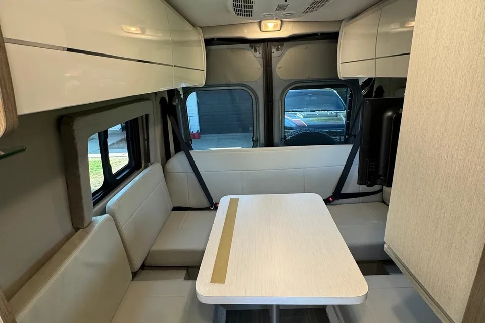 Thor Tellaro Motorhome 