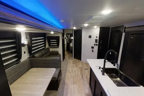 Lael Family Bunk House