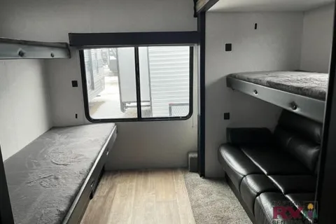Lael Family Bunk House