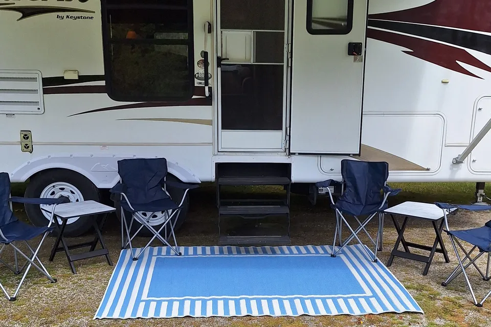 Easy Camping-Sleeps 6-Delivery & Setup Only