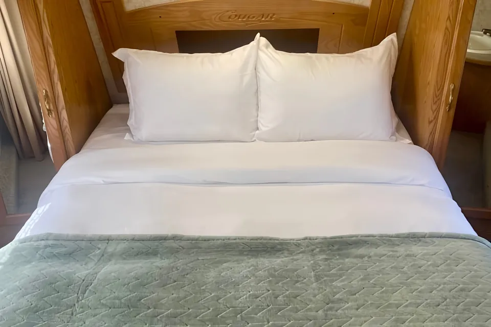 Easy Camping-Sleeps 6-Delivery & Setup Only
