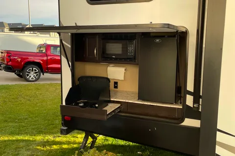Family friendly 35FT Travel Trailer with Bunk room