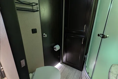 Family friendly 35FT Travel Trailer with Bunk room
