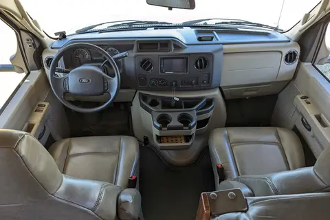 Alex's 2018 Sunseeker -sleeps up to 6- multilingual owners