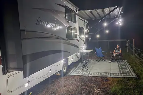 Alex's 2018 Sunseeker -sleeps up to 6- multilingual owners