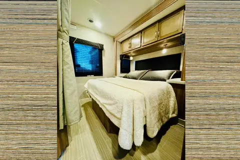 Sathiyavahini's Jayco Jayco Redhawk SE Class C
