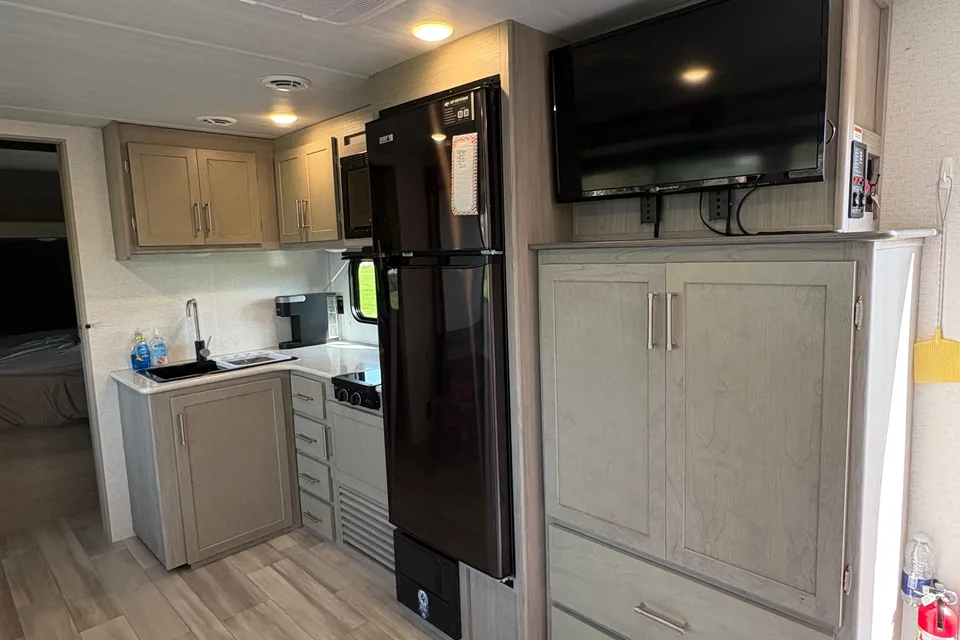 L&B's Keystone Springdale Travel Trailer
