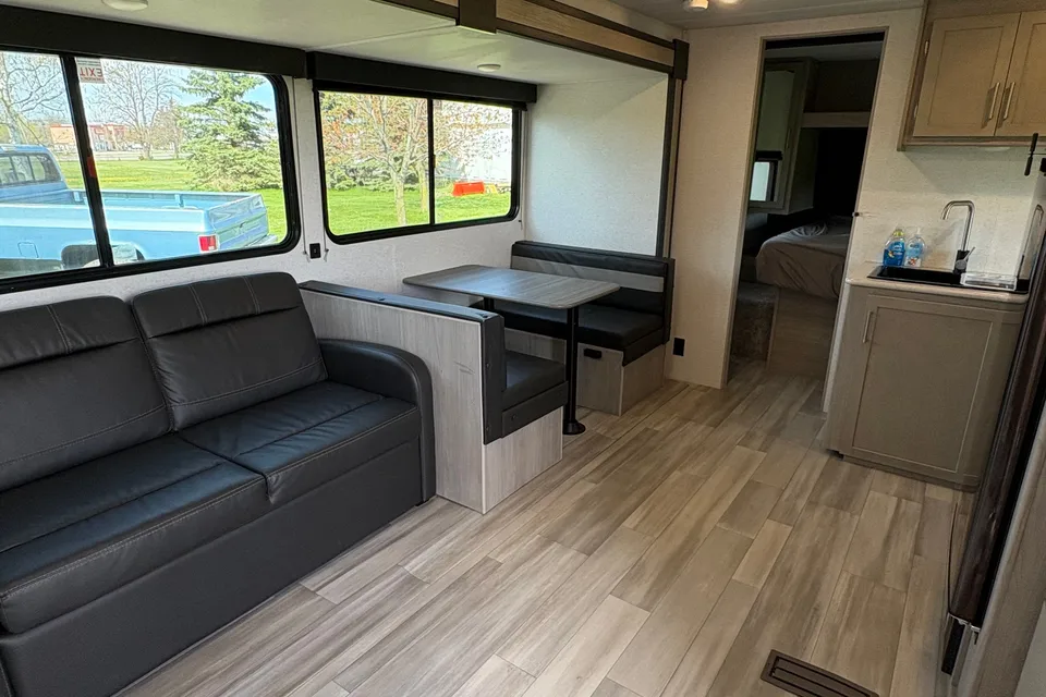 L&B's Keystone Springdale Travel Trailer