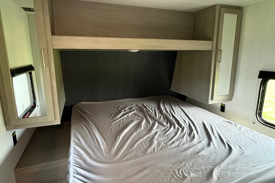 L&B's Keystone Springdale Travel Trailer