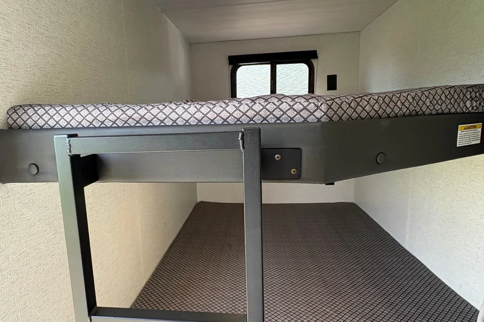 L&B's Keystone Springdale Travel Trailer
