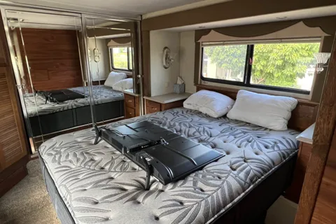 Colleen's National RV Tropi-Cal Class A