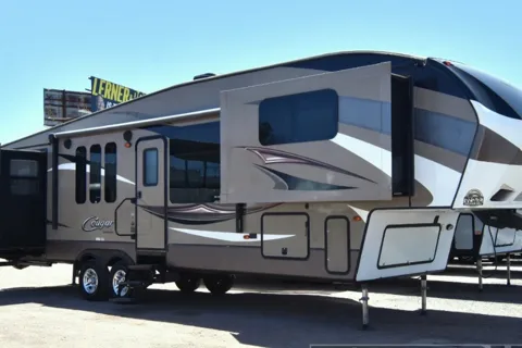 2015 37' Keystone Cougar Fifth Wheel