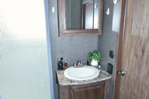 2015 37' Keystone Cougar Fifth Wheel