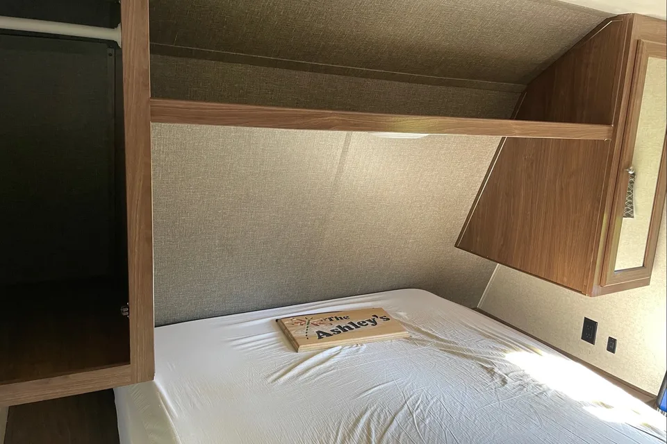 Devin & Tanya’s (TADA!) Prowler Lynx Travel Trailer