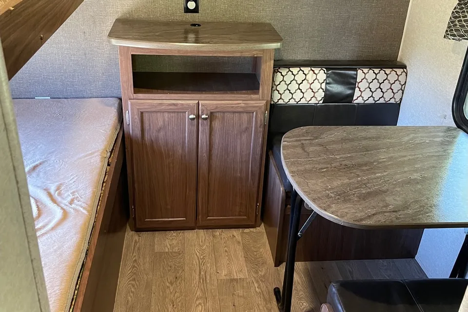 Devin & Tanya’s (TADA!) Prowler Lynx Travel Trailer