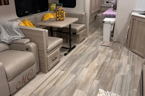 Karie's Forest River Flagstaff ultralite Travel Trailer