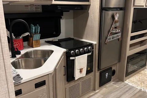 Karie's Forest River Flagstaff ultralite Travel Trailer