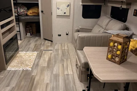 Karie's Forest River Flagstaff ultralite Travel Trailer